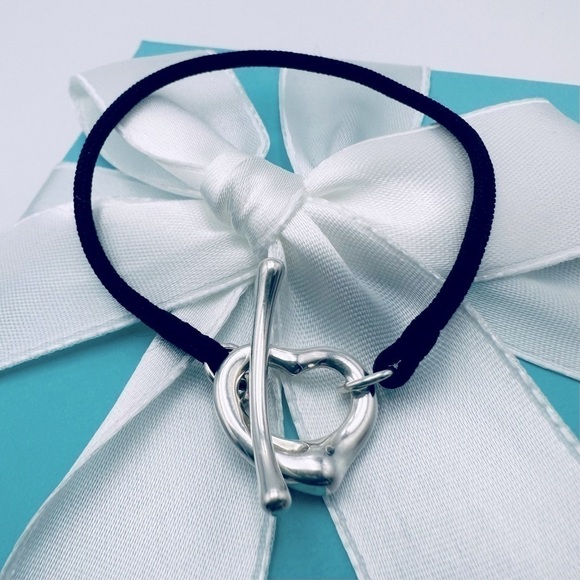 Tiffany & Co. Open Heart Silk Cord Bracelet with Packaging - Picture 3 of 10